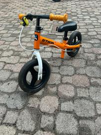 Bicicletta senza pedali