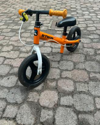 Bicicletta senza pedali