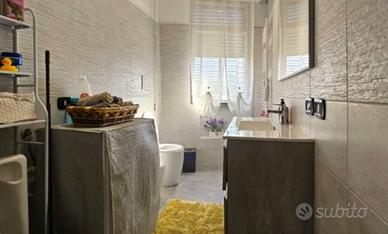 Sul lungomare di Spotorno