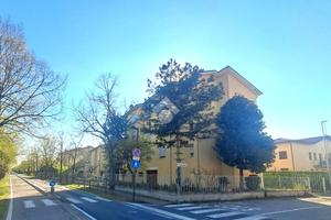 4 LOCALI A MEDICINA