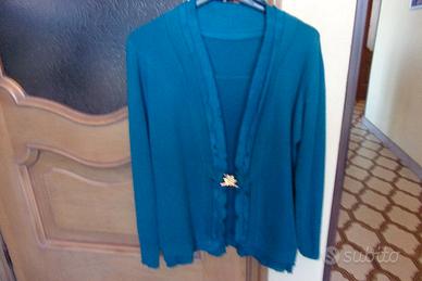Elegante maglia lana e cachemire blu con volant
