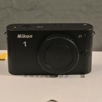 Nikon J1 solo corpo macchina