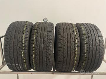 225 40 r18 92v 4 gomme formula invernali