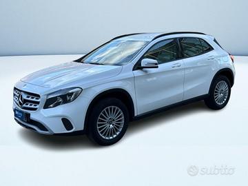 Mercedes GLA 180 d Business auto