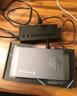 Case esterno per 2 SSD M.2 SATA/NVMe + HUB Multi