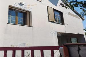 Stabile/Palazzo Farindola [A4330878]