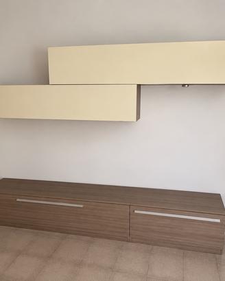 PARETE ATTREZZATA + CUCINA+ COMÒ+ TAVOLO CUCINA