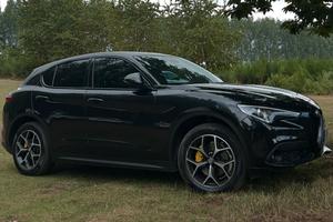 Alfa romeo stelvio 210 q4