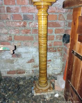 colonna in marmo