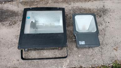 Coppia Fari Garage Capannone Interno ed Esterno