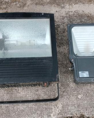 Coppia Fari Garage Capannone Interno ed Esterno
