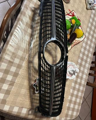 Griglia mercedes a180 w176