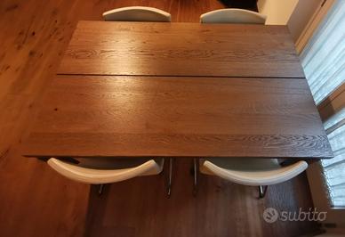 Tavolo in rovere e sedie
