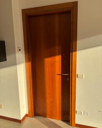 Porte da interno in legno tinta noce