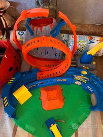 Giocattolo HOT WHEELS ARENA PISTA VULCANO