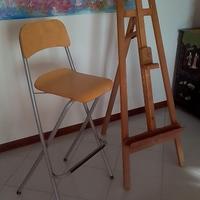 Grande cavalletto e sgabello alto per pittore