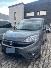 Fiat Doblò con allestimento per trasporto disabili