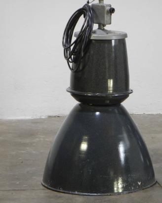Lampade vintage grigio industriale
