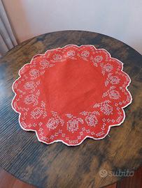 Centrino tondo ricamo a mano