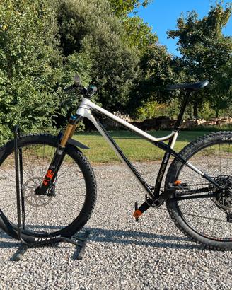 Production Privee Shan colorazione lotus GT Esprit