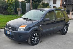 FORD FUSION TENUTA MOLTO BENE