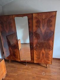 CREDENZA 3 ANTE BATTENTI + SPECCHIO