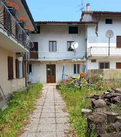 Immobile in asta di 238 m² con più di 5 locali a S