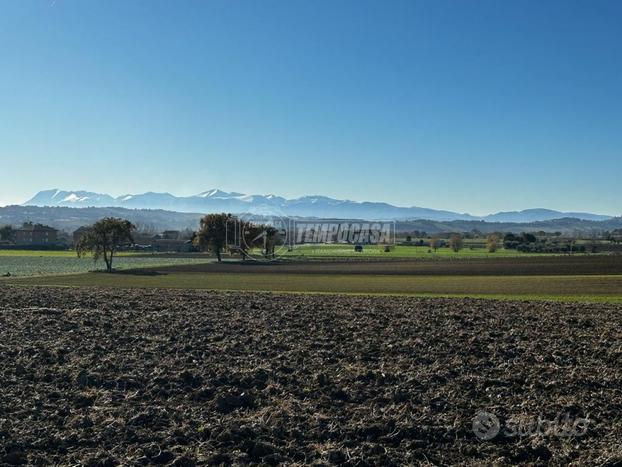 VENDITA CUBATURA E TERRENO in posizione panoramica