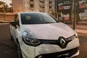 Renault CLIO costume national - full optional