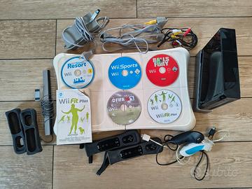 Wii completa di giochi e accessori