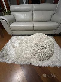 Divano in pelle nuovo