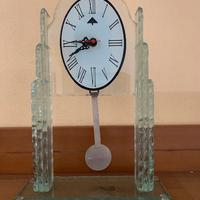 Orologio da tavolo con pendolo