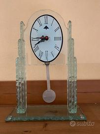 Orologio da tavolo con pendolo