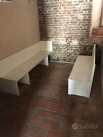 Panche e tavolo in legno