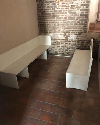 Panche e tavolo in legno