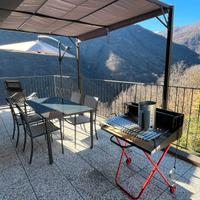 Set completo terrazzo: gazebo, tavolo, BBQ, sedie