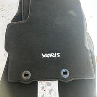 Tappetini originali Toyota Yaris (serie 2011-2020)