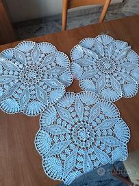 Pizzi di cotone bianco all'uncinetto