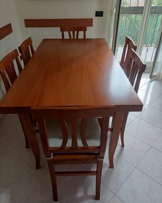 tavolo con sedie legno