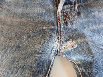 jeans levis originali usurati.