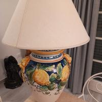 Lampada in ceramica con decori limone 