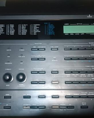 ROLAND RA 90 arranger