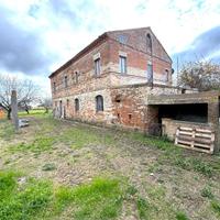 STUPENDO CASOLARE con CORTE PRIVATA - LAPEDONA