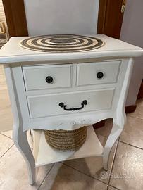 Cassettiera bianco in decapè