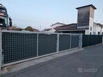 Posti camper / roulotte /barche -terreno recintato