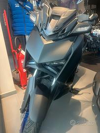 Yamaha X-Max 300 BASE TECH MAX O +