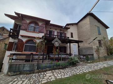 CASA SEMINDIPENDENTE A PONZONE