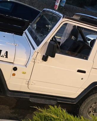 jeep 4x4 Asia Rocsta con gancio traino