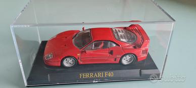 Modellino F40 scala 1:43 in teca