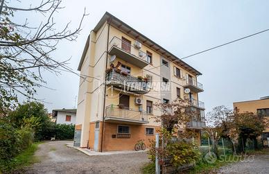 TRILOCALE VICINO AI SERVIZI